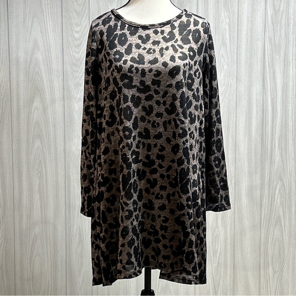 My Story Animal Print Lightweight dress Sweater With Pockets Size Large